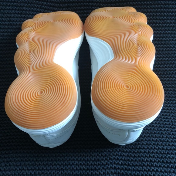 Nike Hyperdunk 2017 Low, Cream, EUC, Sz 8 Rare - Picture 7 of 13